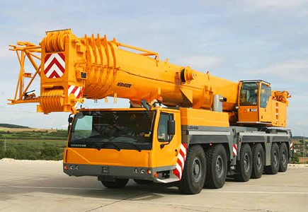 Liebherr (Либхер) LTM 1250 250 тонн, вид спереди